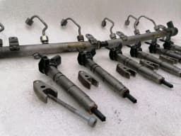 MERCEDES-BENZ MERCEDES W219 M642 Fuel Rail A6420702695 Fuel Injector Injector A642070- — thumbnail 3