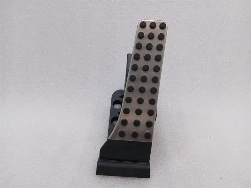 MERCEDES-BENZ Mercedes C Class W204 Throttle Pedal (Electrical) A2043000200 Throttle-