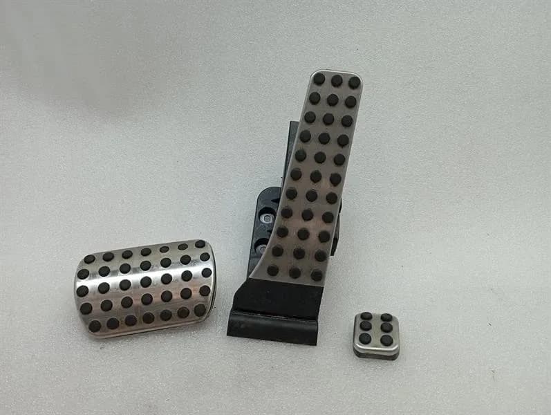 Mercedes C Class W204 Throttle Pedal (Electrical) A2043000200 Throttle-