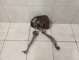 MERCEDES-BENZ Mercedes C63 AMG W204 Right Front Hub A2043324201 Wheel Bearing Housing Front Re M156- — thumbnail 2