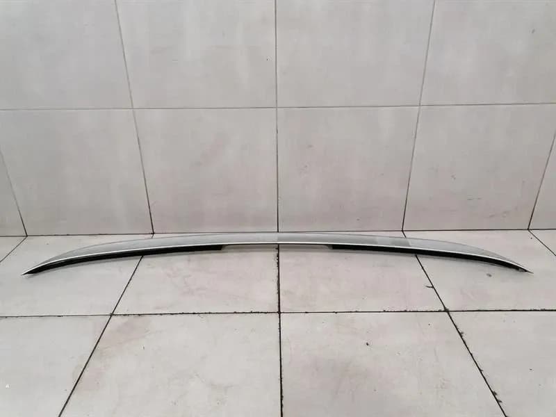 Mercedes SL R230 rear spoiler Taiwan rear spoiler defect-