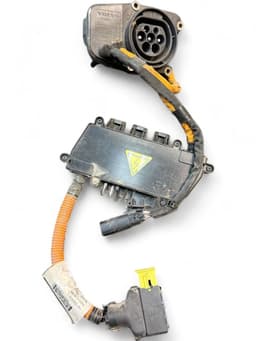 VOLVO 31343541 30659378 Battery charger VOLVO S60 II / V60 I (2010-2018) — thumbnail 2