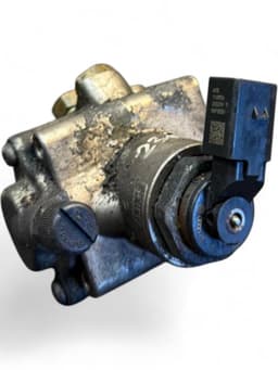 VW 06F127025D High pressure pump, petrol VW PASSAT B6 (3C) (2005-2010) — thumbnail 3