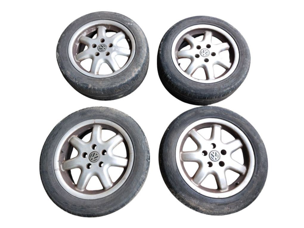VW 8D0601025J Rim set With Tyres 4 pcs VW JETTA III (1K2) (2005-2010)