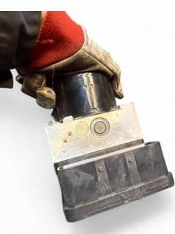 VOLVO 31317074 P31317074 ABS hydraulic unit / pump VOLVO V40 (2012-2019) — thumbnail 8