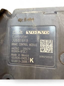 VOLVO 30681619 P30681619 8G9N2C405AC ABS hydraulic unit / pump VOLVO V70 III (BW) (2007-2016) — thumbnail 7