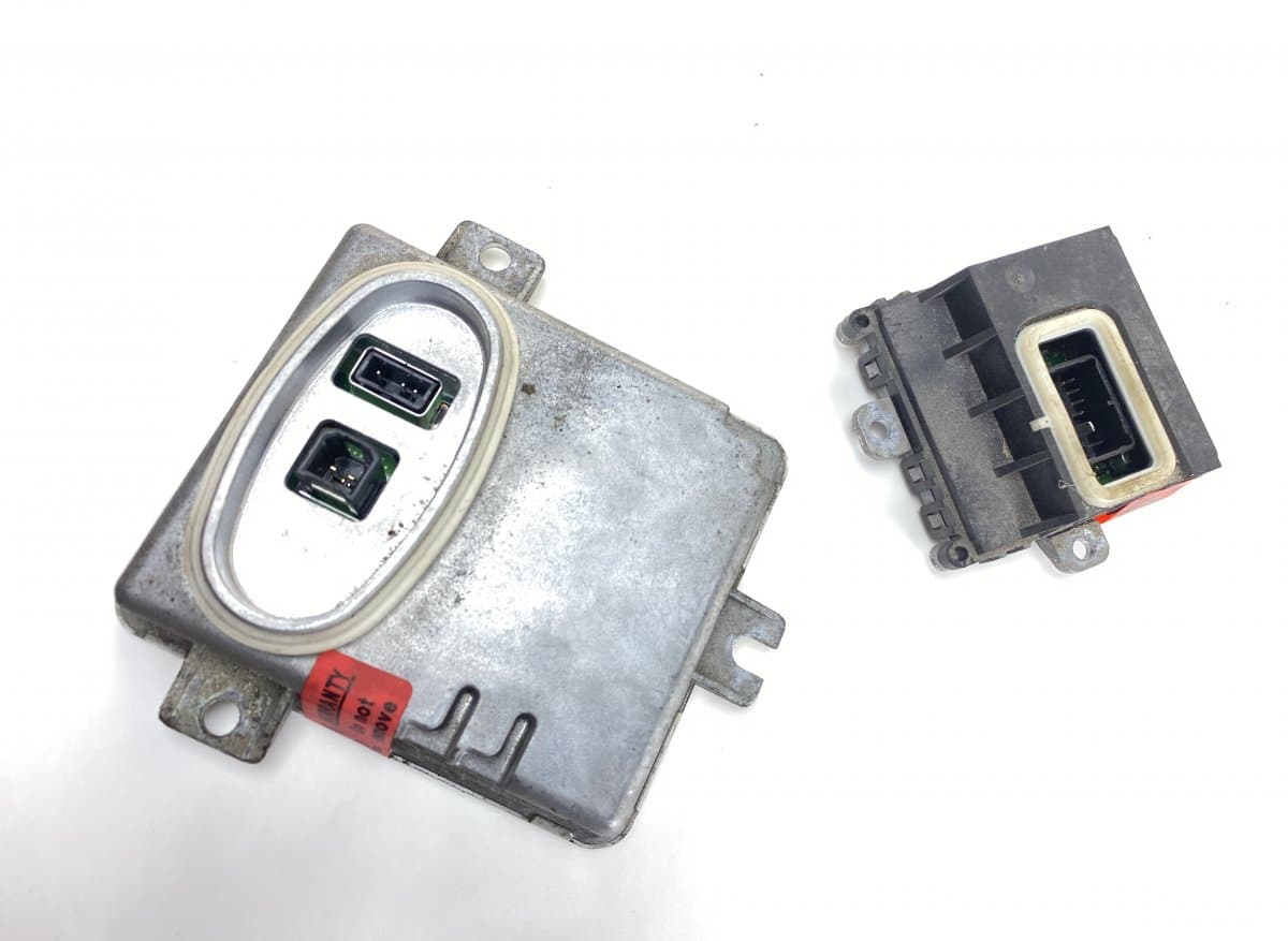 VOLVO 30744459 Xenon headlight control unit set VOLVO V70 III (BW) (2007-2016)