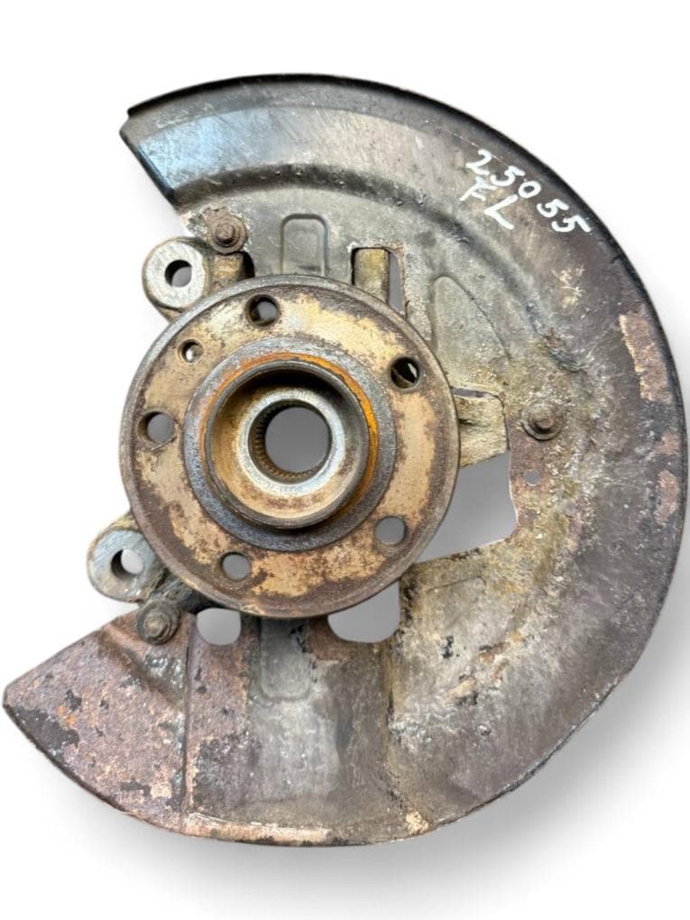 VOLVO Wheel bearing housing front left VOLVO XC60 I (2008-2017)