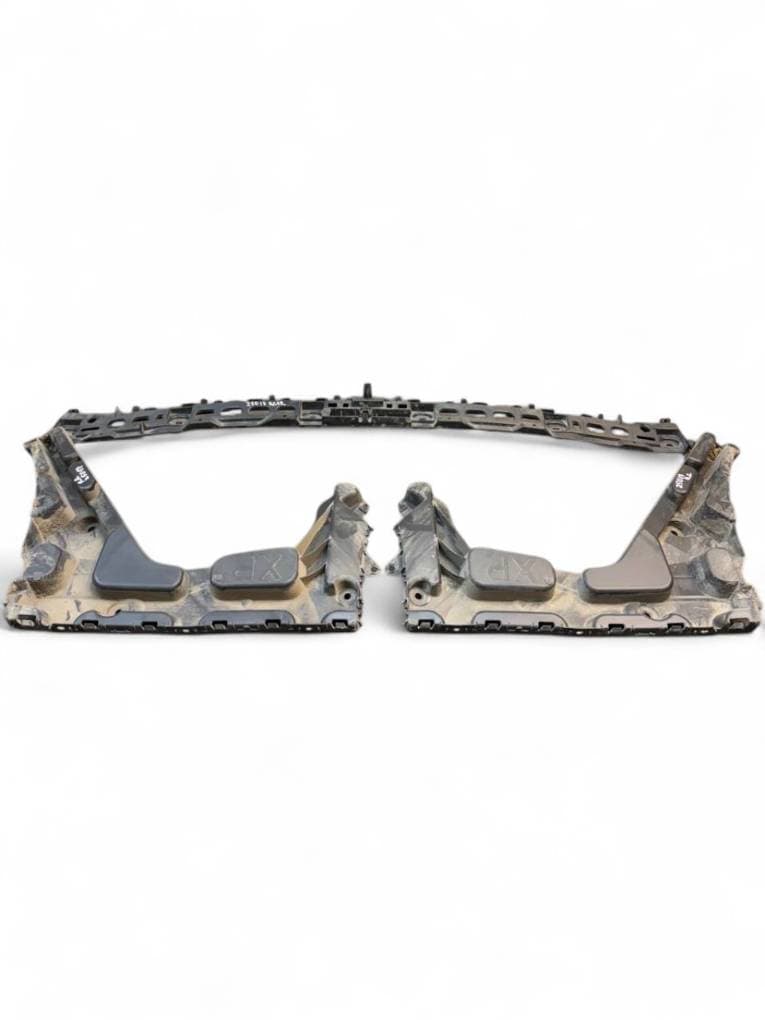 SEAT 5F9807384A 5F9807376A 5F9807393A 5F9807375A 5F9807863A Rear bumper carrier holder on fender set SEAT LEON (5F) (2012-2020)