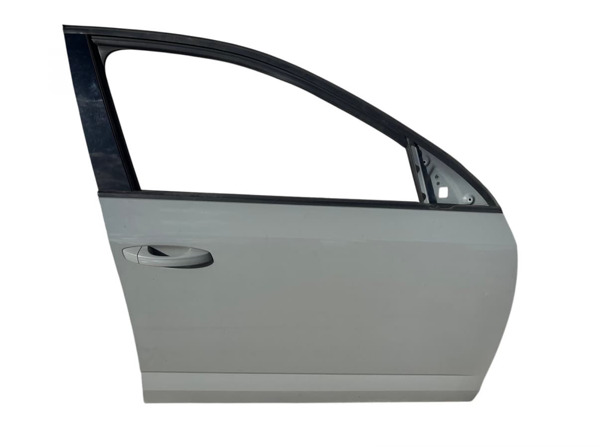 5E0831056A Door Front Right SKODA OCTAVIA III (5E) (2012-2019)