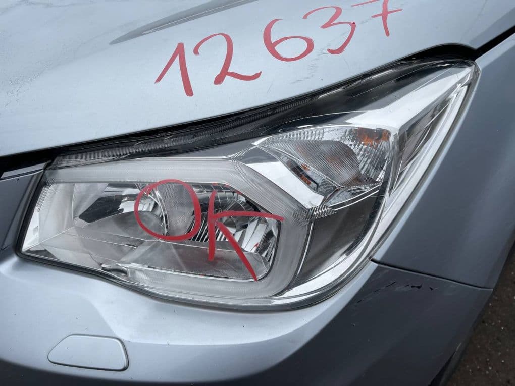 SUBARU Headlight left SUBARU FORESTER (SJ) (2013-2018)