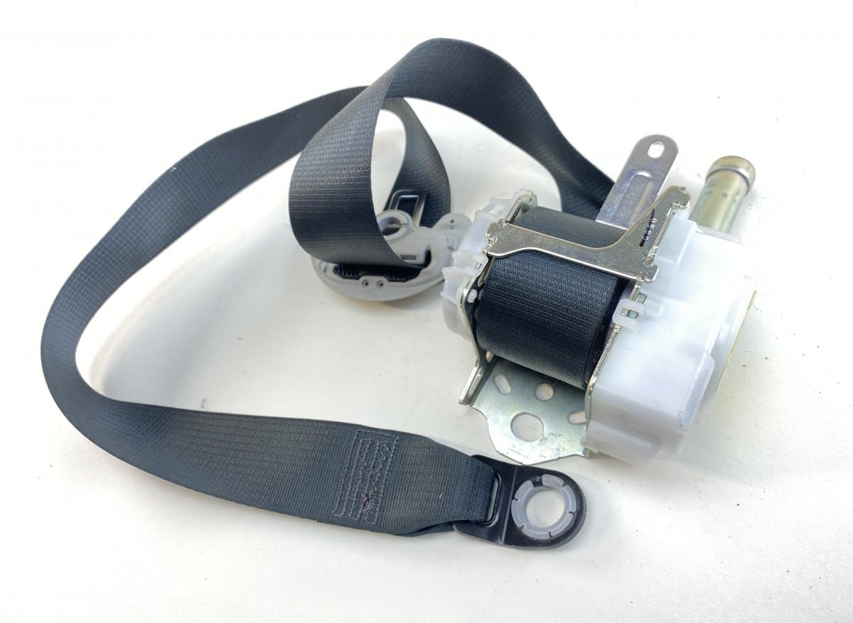 TOYOTA 7322002610 Seat Belt Front Left TOYOTA AURIS (E18) 2012-2018