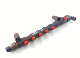 TOYOTA 2381030120 Fuel Distributor / fuel rail TOYOTA HILUX VII (AN10, AN20, AN30) (2005-2015) — thumbnail 1