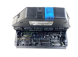 MERCEDES-BENZ F005V01064 F005V01024 F005V01303 F005V01025 F005V01202 F005V01063 F005V01059 Fuse box MERCEDES-BENZ E-CLASS (W212) (2009-2016) — thumbnail 2
