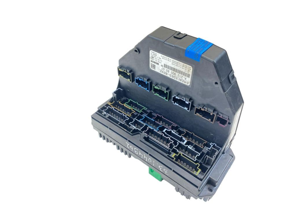 F005V01064 F005V01024 F005V01303 F005V01025 F005V01202 F005V01063 F005V01059 Fuse box MERCEDES-BENZ E-CLASS (W212) (2009-2016)