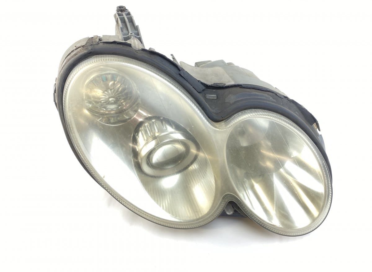 MERCEDES-BENZ A2098204061 Headlight right MERCEDES-BENZ CLK (C209) (2002-2010)
