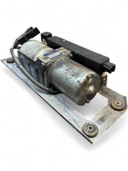 MERCEDES-BENZ A2308000030 2308000030 Convertible Top motor MERCEDES-BENZ SL-CLASS (R230) (2001-2012) — thumbnail 2