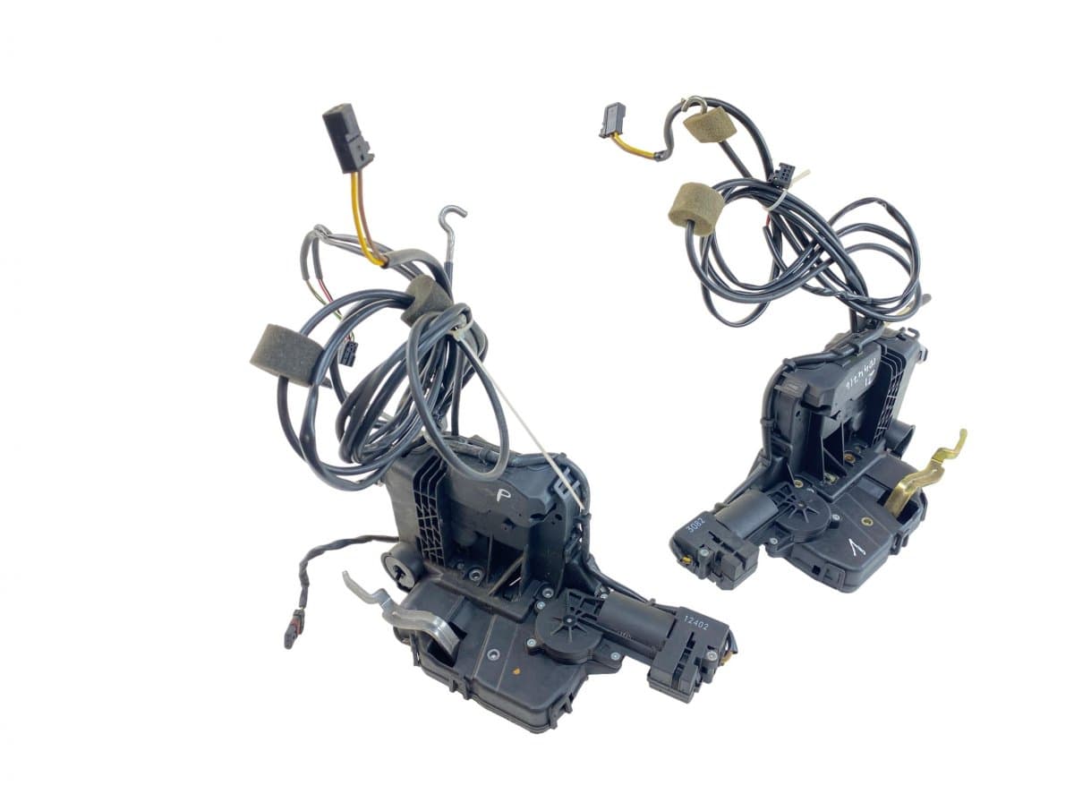 MERCEDES-BENZ A2097201235 A2097201335 Set of door locks (latches) MERCEDES-BENZ CLK (C209) (2002-2010)