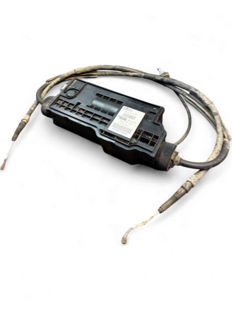 BMW 34436797175 6797175 34436877316 Parking brake motor / actuator BMW 7 (F01, F02) (2008-2016)