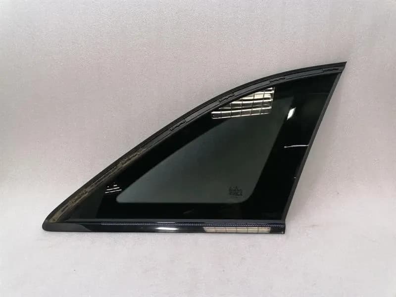 Mercedes GLC X253 Right Rear 1/4 Glass A2536703601 Door Glass 1/4 Rear RH-