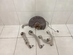 MERCEDES-BENZ MERCEDES C63 AMG W205 Right Front Hub A2053325200 Wheel Bearing Housing Front Re SET- — thumbnail 1