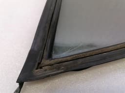 PORSCHE Porsche 911 1984-1989 Left Rear 1/4 Glass 91154310102 Door Window 1/4 Rear LH- — thumbnail 4