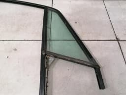 PORSCHE Porsche 911 1984-1989 Right Front 1/4 Glass 91154251200 Door Window 1/4 Front Re- — thumbnail 3