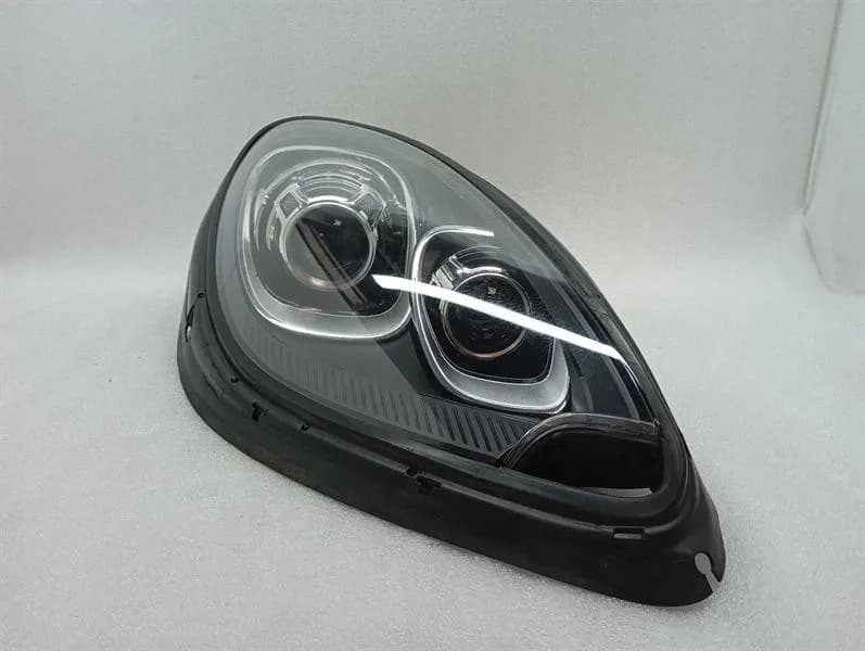 PORSCHE 2015 Porsche Macan 95B Right Headlight 95B941032CG Headlight Headlamp Right-