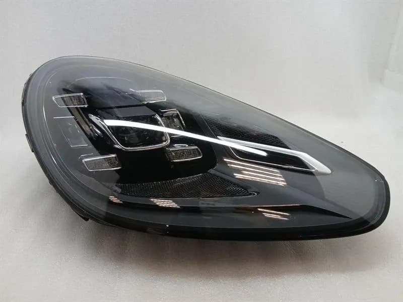 PORSCHE MK2 15-17 PORSCHE CAYENNE 958 92A Right Headlight 7P5941036K Headlamp Right-