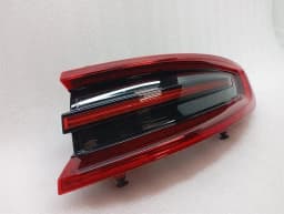 PORSCHE Porsche Macan 95B right rear light 95B945096D tail light rear right- — thumbnail 3