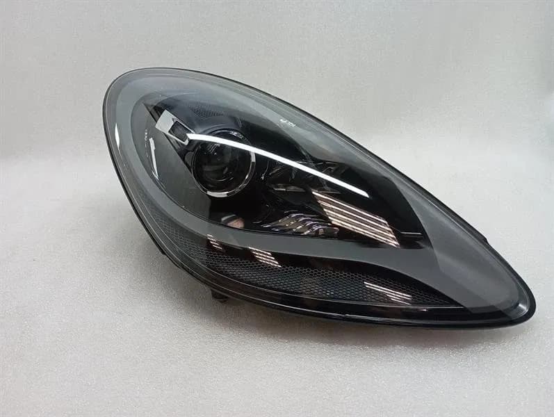 PORSCHE Porsche Cayman 718 right headlight 982941078F PDLS headlight right black-