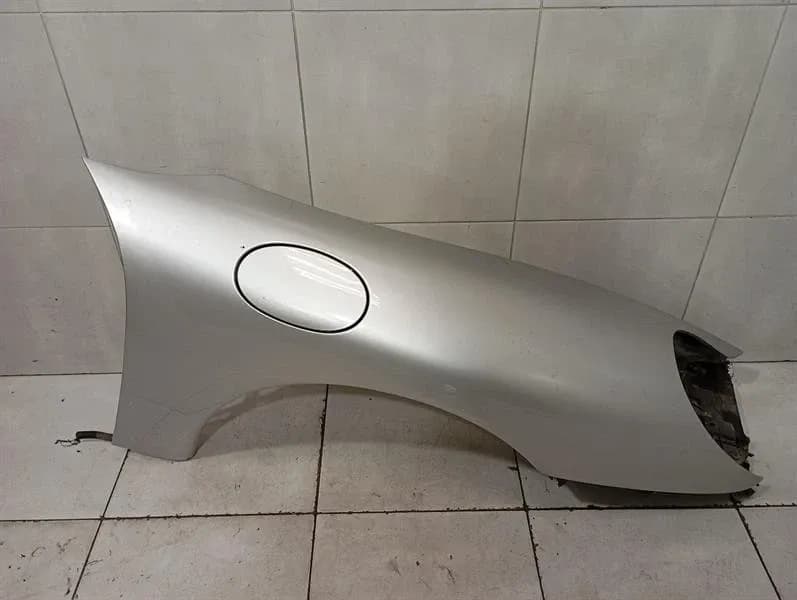 Porsche 911 996 Right Wing 99650303204 Right Fender-