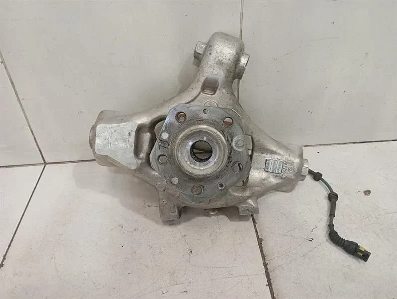 FERRARI Ferrari 599 GTB F141 Left Front Hub 219551 CCM BRAKES Wheel Bearing Housing Front Li-