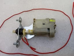 FERRARI Ferrari 599 GTB F141 67489500 FUEL FLAP ACTUATOR Actuator Fuel Cap- — thumbnail 3