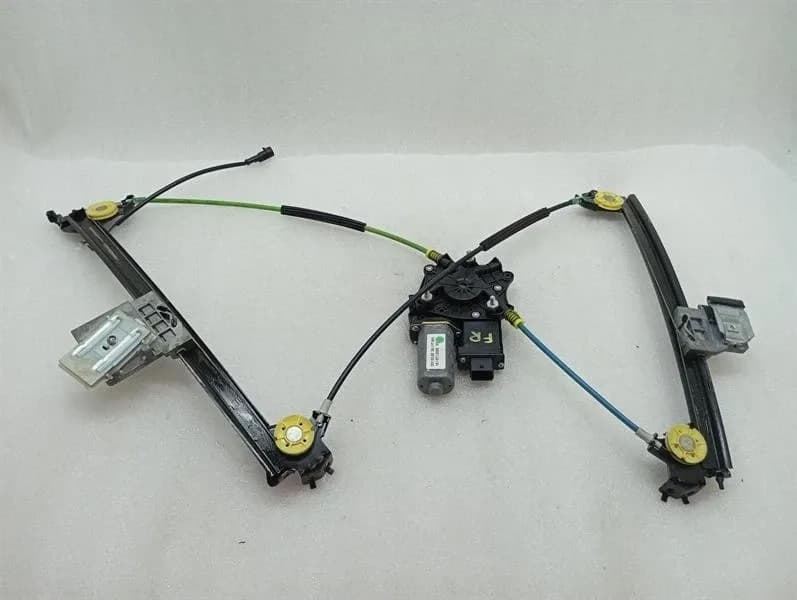 FERRARI Ferrari 599 GTB F141 Right Front Door Winder 67131100 Window Regulator Front Right-