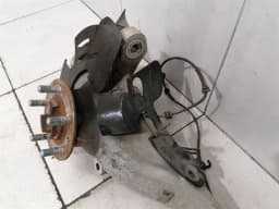 LAND ROVER Land Rover Range Rover Sport L494 Left Front Hub LR043582 Front Wheel Bearing Housing - — thumbnail 9