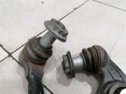 LAND ROVER Land Rover Range Rover Sport L494 Left Front Hub LR043582 Front Wheel Bearing Housing - — thumbnail 6