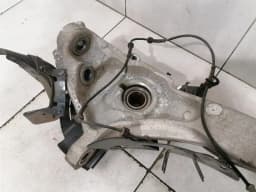LAND ROVER Land Rover Range Rover Sport L494 Left Front Hub LR043582 Front Wheel Bearing Housing - — thumbnail 10