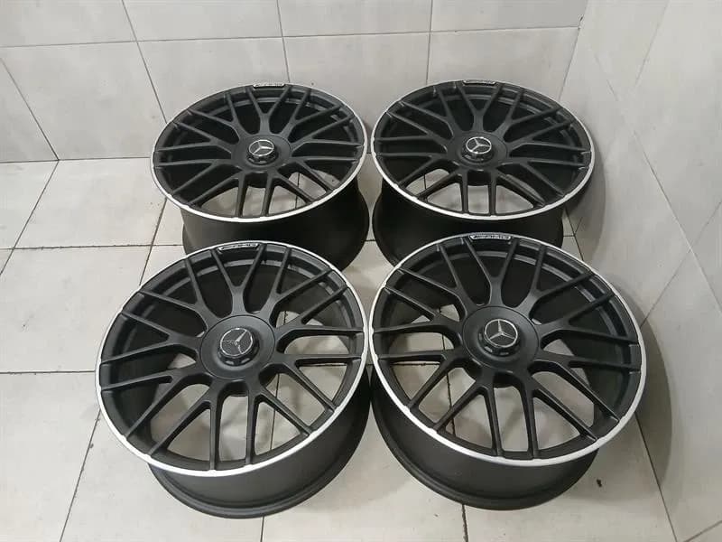 MERCEDES-BENZ Mercedes C63 W205 Alloy Wheel Set A2054015900 Alloy Wheel Set 10.5JX20 ET57 -