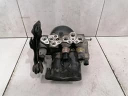 MERCEDES-BENZ Mercedes S63 AMG W221 Front ABC Hydraulic Valve A2213200258 Hydraulic Valve- — thumbnail 1