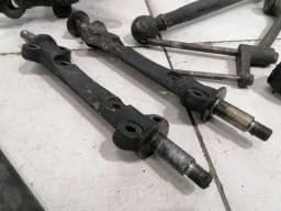 ASTON MARTIN ASTON MARTIN VANTAGE AM SERIES 3 1973-1978 FRONT AXLE 23-26989 KNUCKLE SET - — thumbnail 6