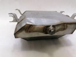 ASTON MARTIN ASTON MARTIN VANTAGE V8 OIL SUMP WITH DEFECT! 6G33-6C702-AC OIL PAN WITH DEFECT!- — thumbnail 10