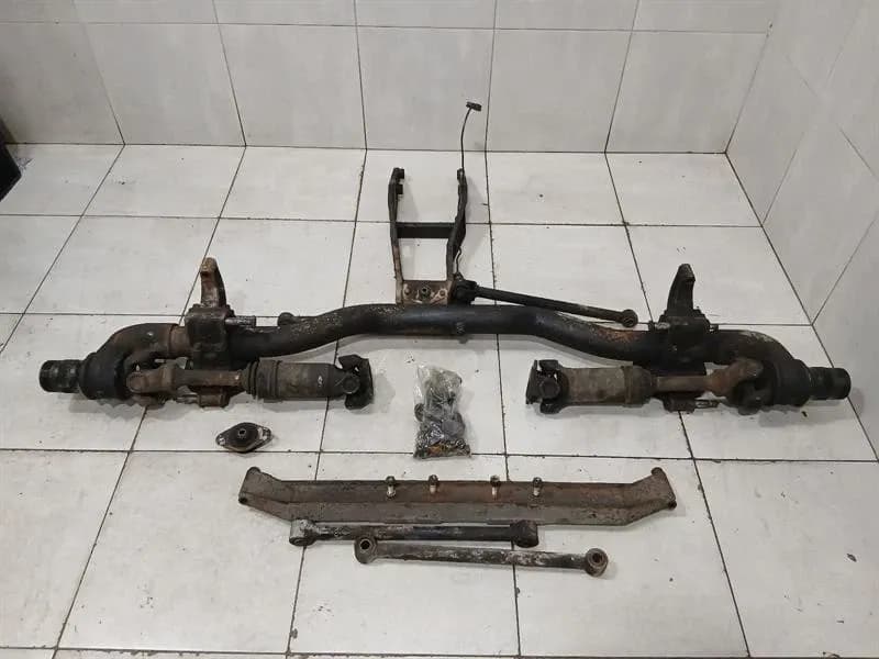 ASTON MARTIN Aston Martin Vantage AM Series 3 1973-1978 Rear Axle Rear Axle-