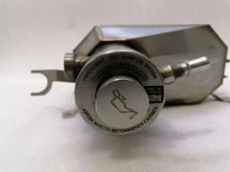 ASTON MARTIN ASTON MARTIN VANTAGE V8 OIL SUMP WITH DEFECT! 6G33-6C702-AC OIL PAN WITH DEFECT!- — thumbnail 4