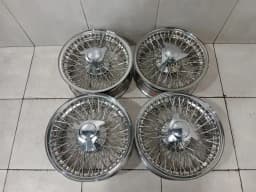 ASTON MARTIN Aston Martin Vantage AM 3 1973-1978 Alloy Wheel Set XW474 Jaguar Alloy Wheel Set- — thumbnail 4
