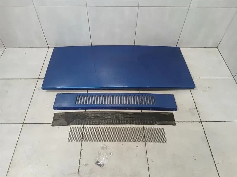 Aston Martin Vantage AM Series 3 1973-1978 Boat Lid Tailgate-