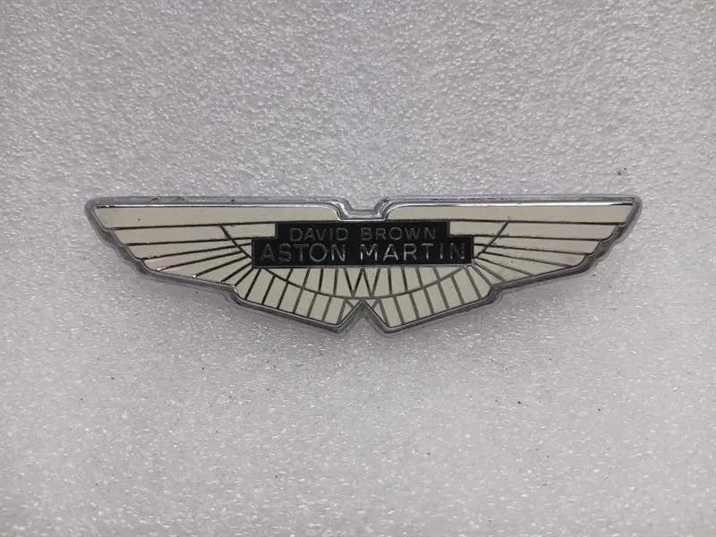ASTON MARTIN ASTON MARTIN VANTAGE AM SERIES 3 1973-1978 DB WINGS BADGE BOAT LID DAVID BROWN-