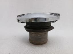 ASTON MARTIN Aston Martin Vantage AM Series 3 1973-1978 Fuel Cap Set of 2 Fuel Cap - — thumbnail 10