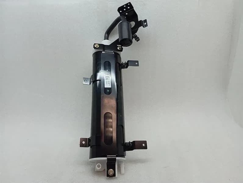 ASTON MARTIN Aston Martin DBS SUPERLEGGERA AM7 18-24 Reservoir HY53-9E857-BE Reservoir -