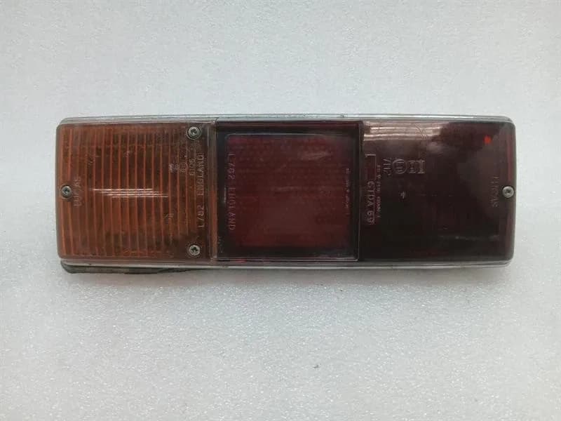 ASTON MARTIN Aston Martin Vantage AM Series 1973-1978 Right Rear Light Tail Light Rear R-